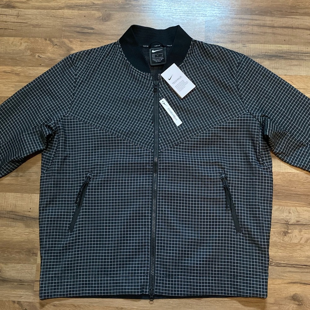 Nike Tech Pack Grid Print Zip Up Jacket - Picture 2 of 11